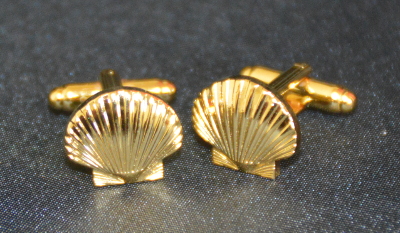 St Thomas of Acon Shell Cufflinks - Gold - Click Image to Close